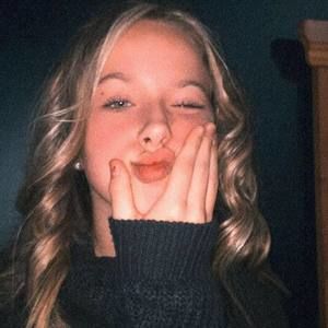 Meet your Posher, Annabel